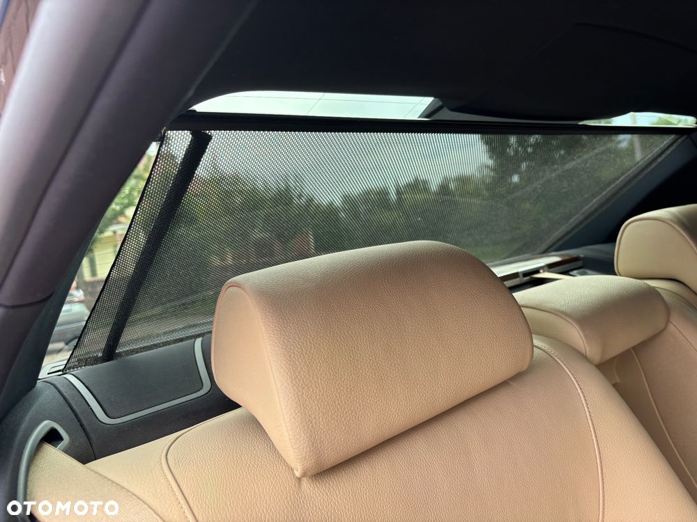 BMW Seria 7 740d - 26