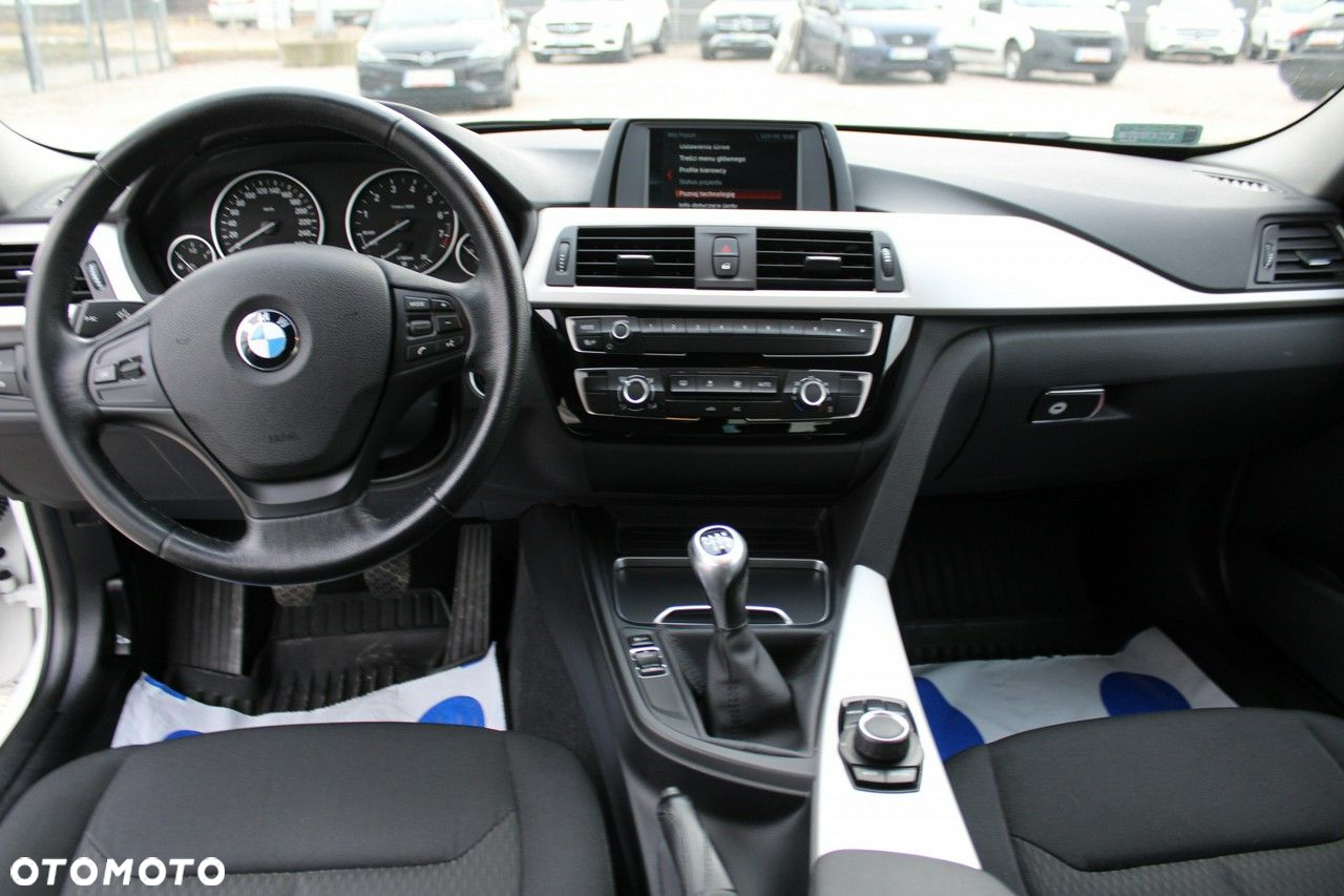 BMW Seria 3 - 25