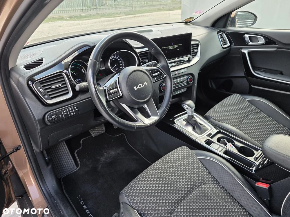 Kia XCeed 1.6 GDI PHEV L Business Line DCT - 11