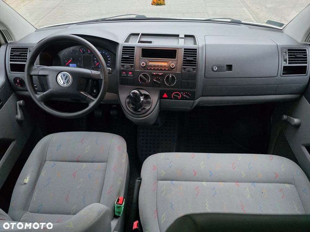 Volkswagen Transporter Shuttle L1 - 11