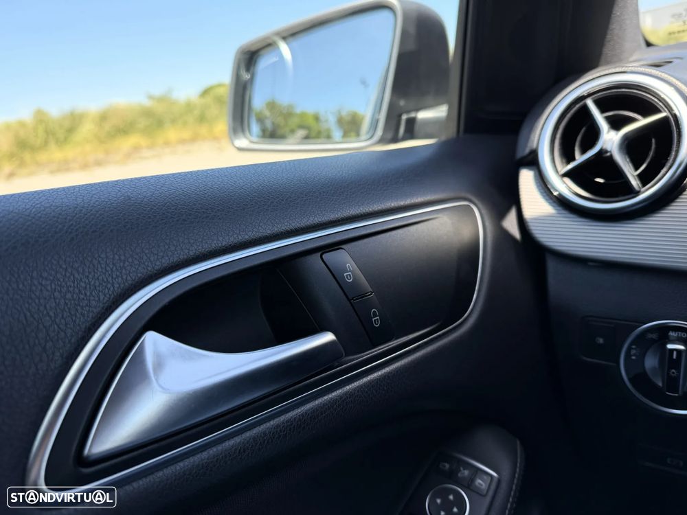 Mercedes-Benz B 200 d Style Aut. - 31