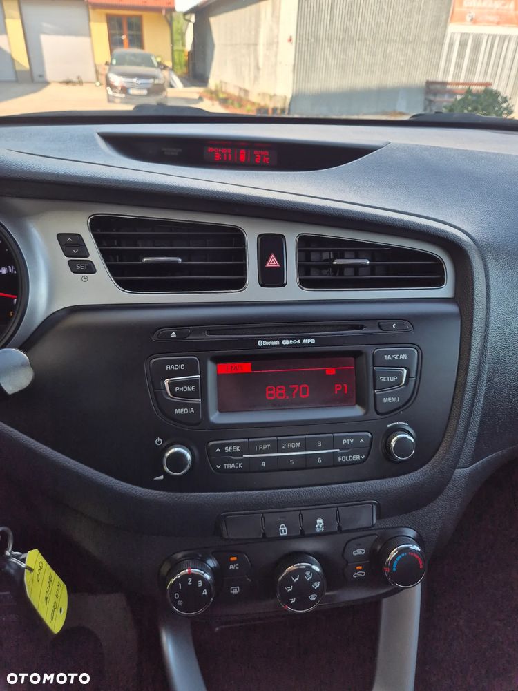 Kia Ceed - 16