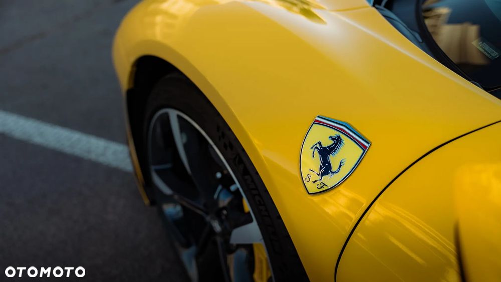 Ferrari SF90 Stradale - 11