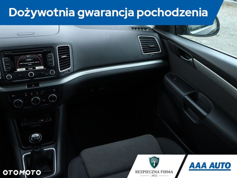 Volkswagen Sharan - 10
