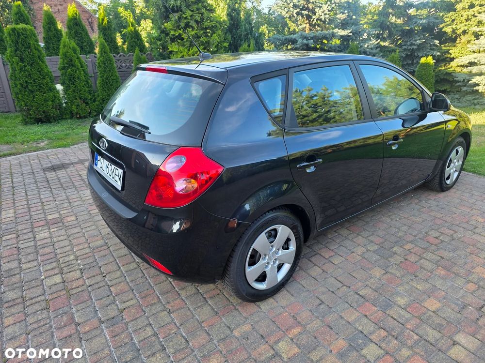 Kia Ceed 1.4 Comfort + - 6