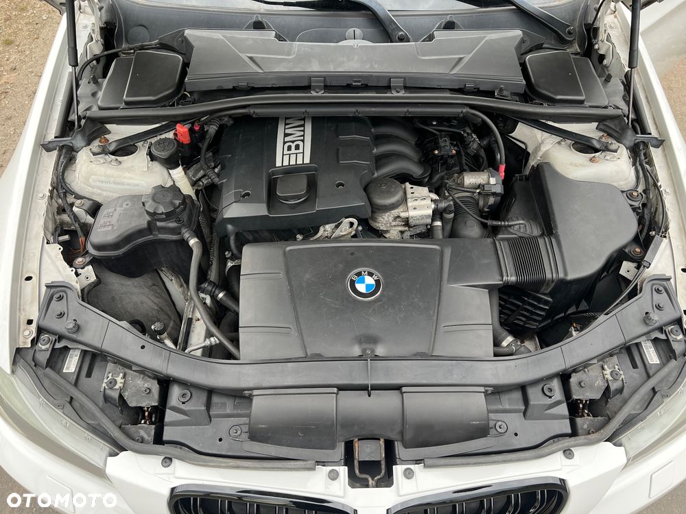 BMW Seria 3 318i Edition Lifestyle - 16