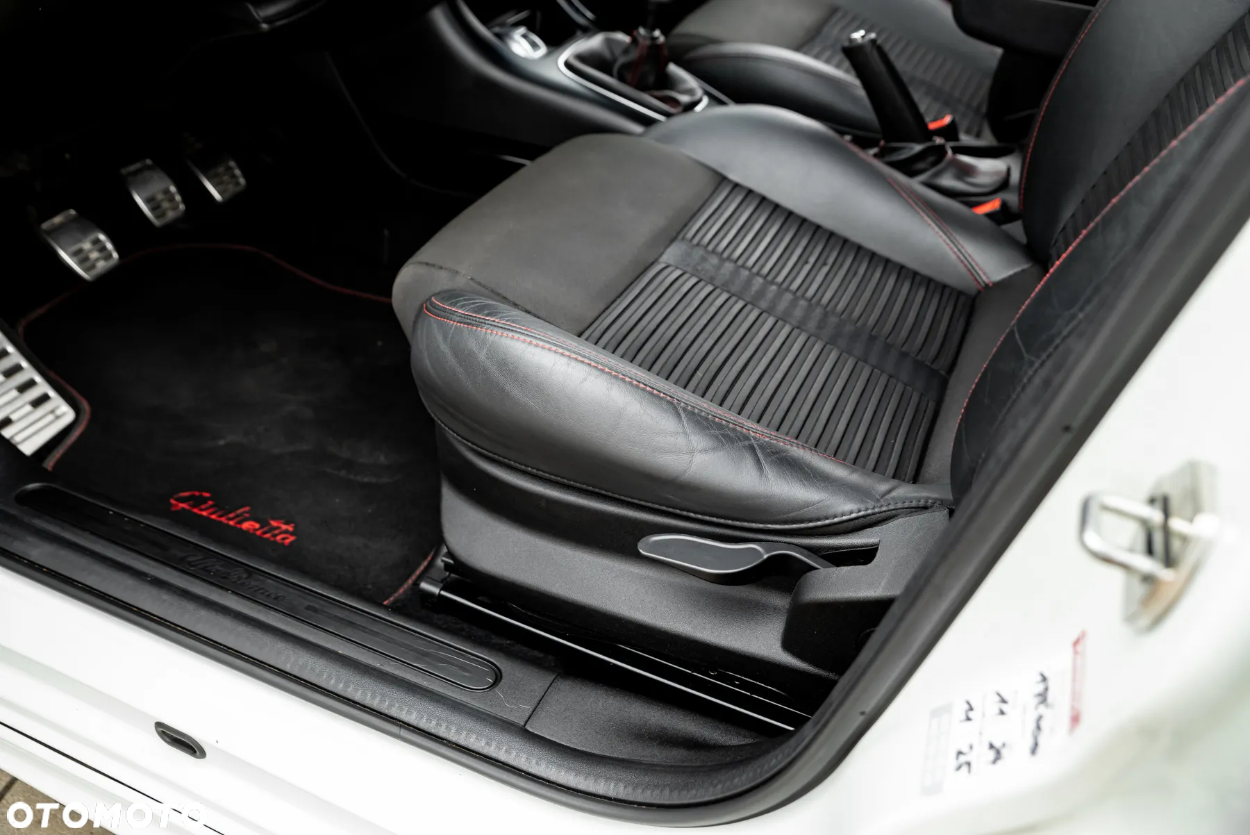 Alfa Romeo Giulietta 1750 TBi Quadrifoglio Verde - 26