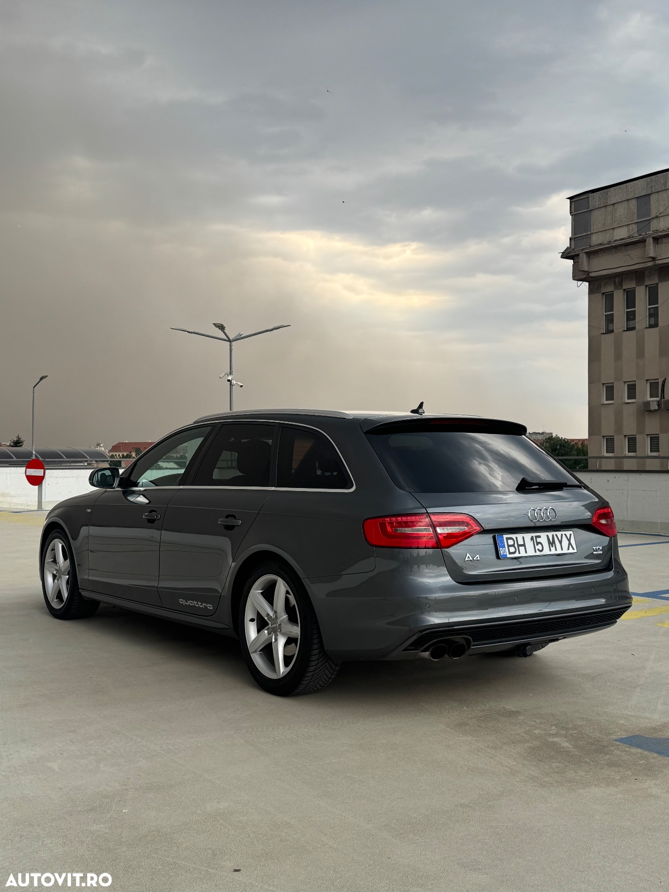 Audi A4 2.0 TDI quattro Stronic - 7