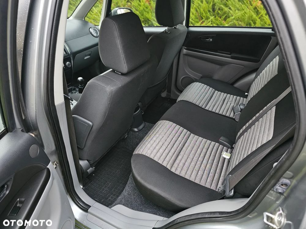 Suzuki SX4 1.6 VVT 4x2 Comfort - 12