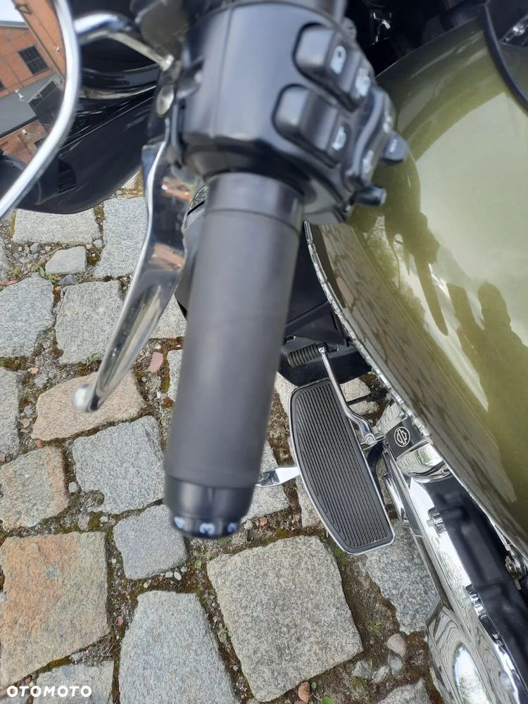 Harley-Davidson Electra - 12