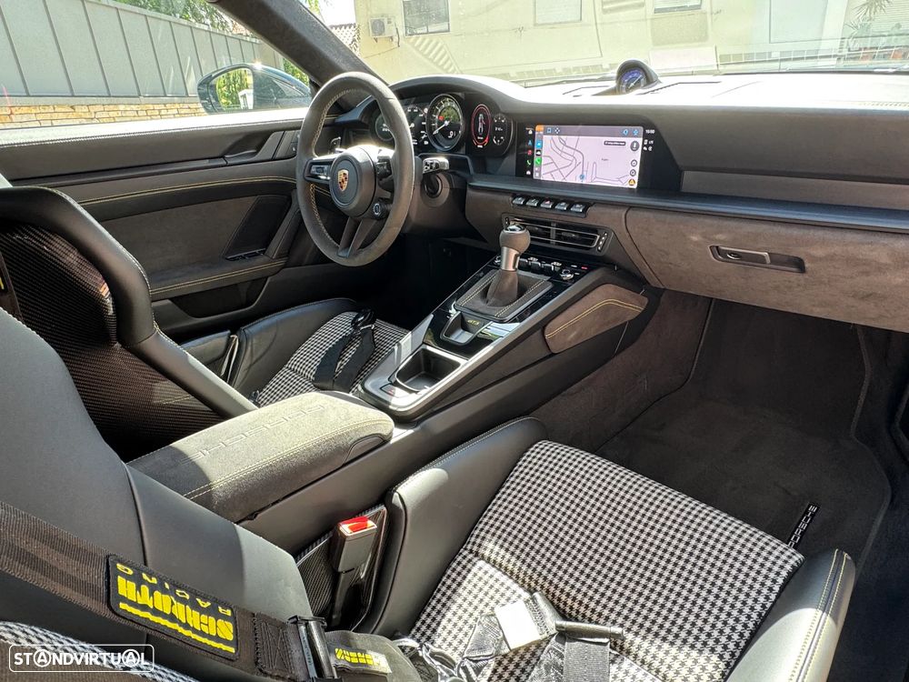 Porsche 911 (992) GT3 PDK - 11