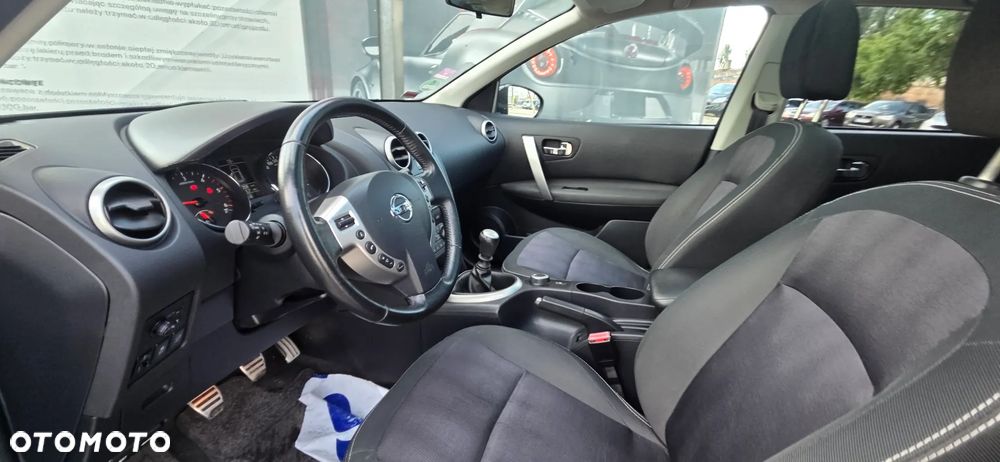 Nissan Qashqai 1.6 dCi 4 x 4 DPF Start/Stop tekna - 32