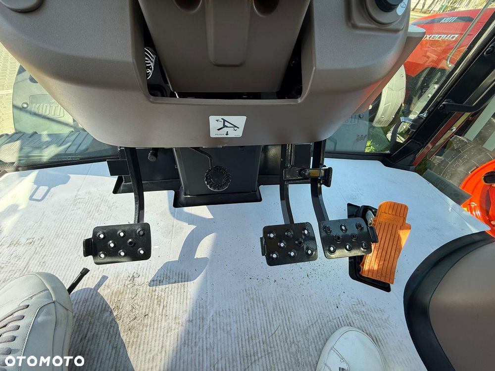 Kioti HX9010 - 22