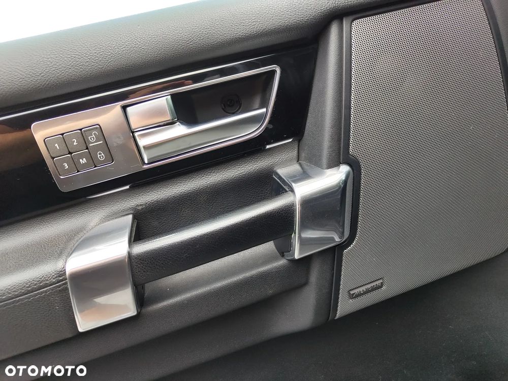 Land Rover Discovery IV 3.0 SD V6 HSE EU6 - 14