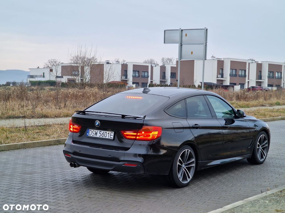 BMW Seria 3 320d Sport Line - 2