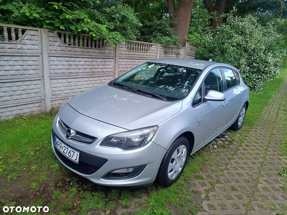 Opel Astra 1.4 T Essentia - 1
