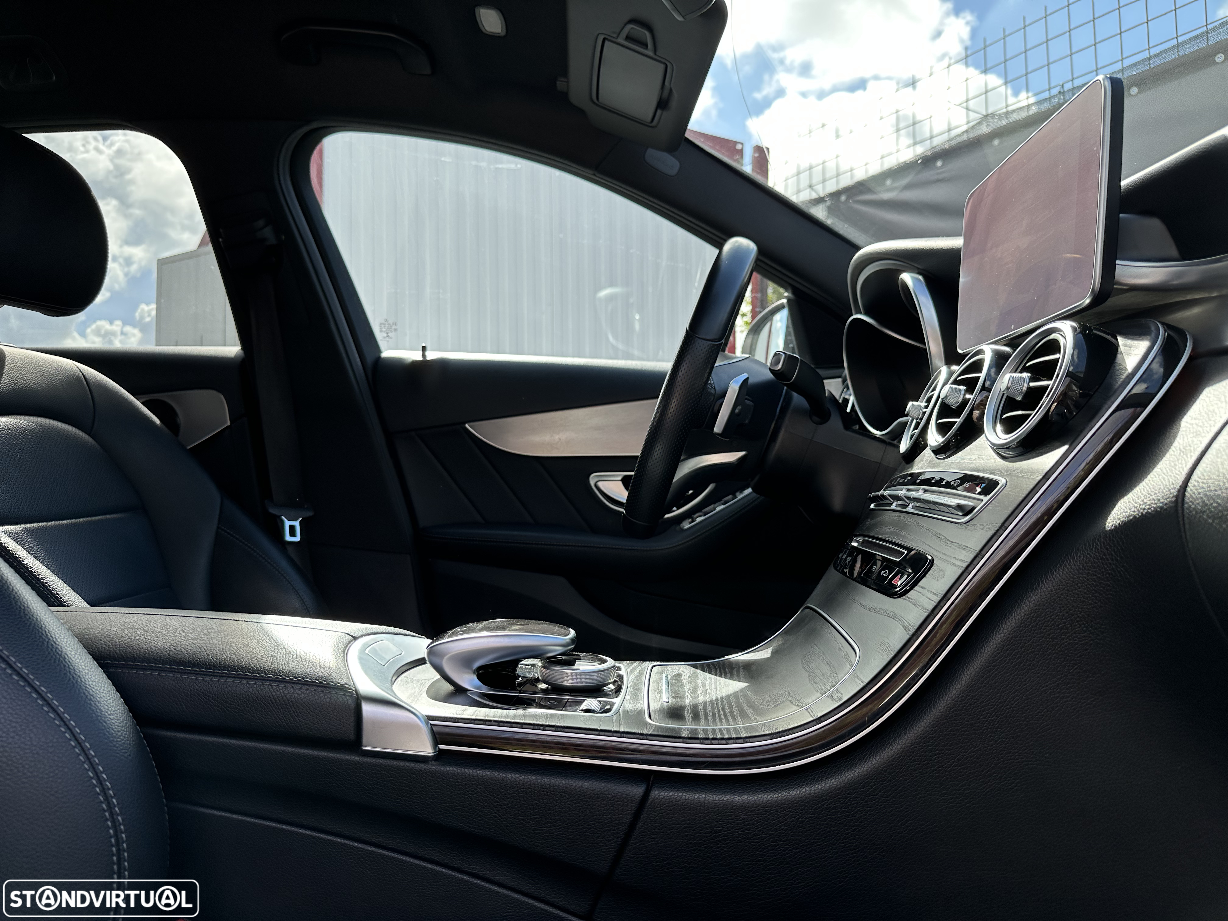 Mercedes-Benz C 350 e - 8