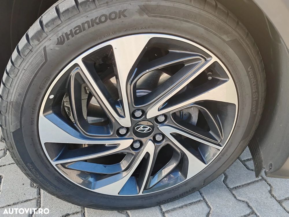Hyundai Tucson 1.6 T-GDi 4WD 7DCT Luxury - 22
