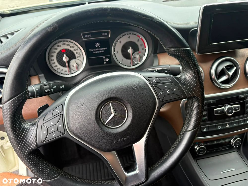 Mercedes-Benz Klasa A 180 CDI 7G-DCT AMG Line - 16
