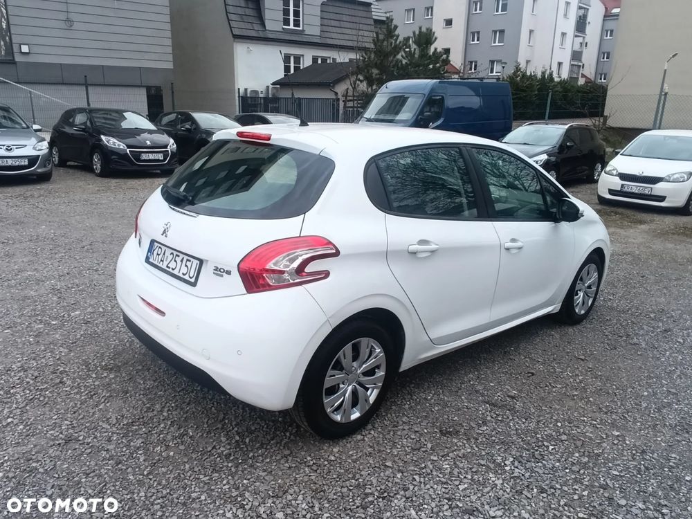 Peugeot 208 1.6 e-HDi Allure STT - 4