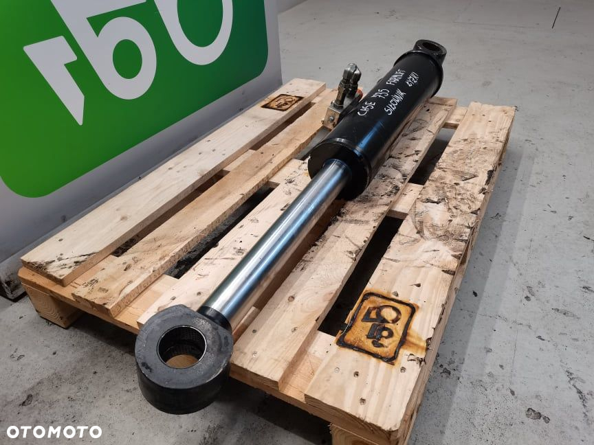 Cylinder hydrauliczny wideł Case 735 FarmLift - 7