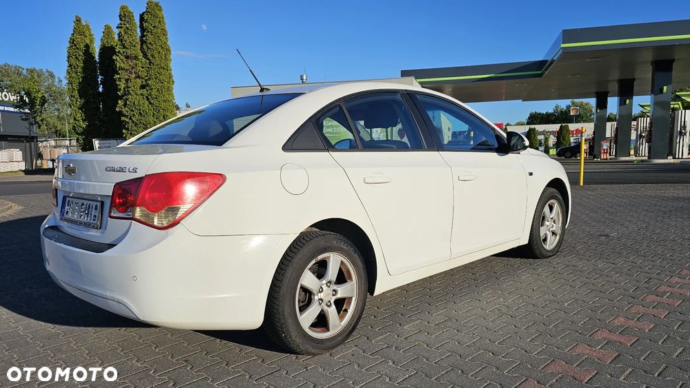 Chevrolet Cruze 1.8 LT - 4