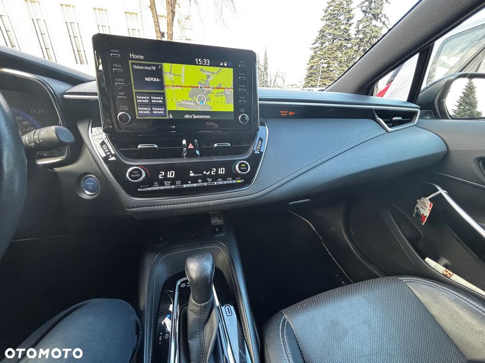 Toyota Corolla 2.0 Hybrid Executive - 13