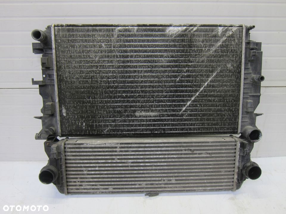 CHŁODNICA WODY INTERCOOLER MERCEDES - 1