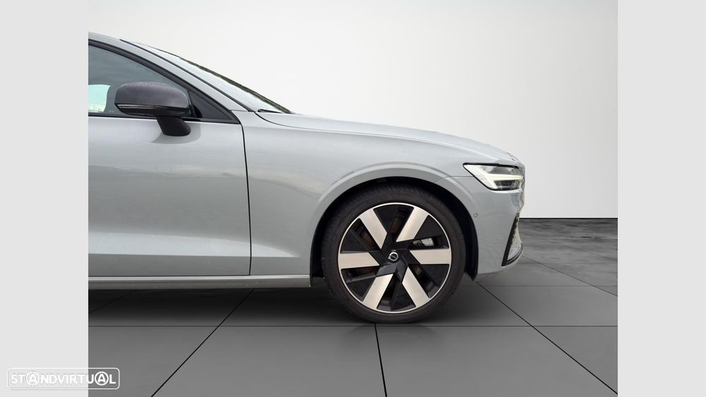 Volvo S60 2.0 T8 PHEV Plus Dark AWD - 9