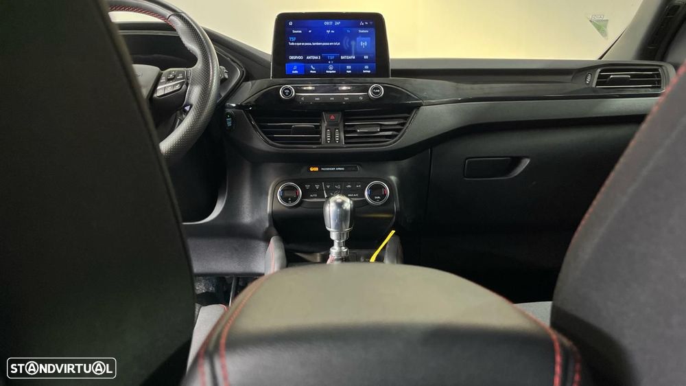 Ford Kuga 1.5 EcoBoost ST-Line - 24