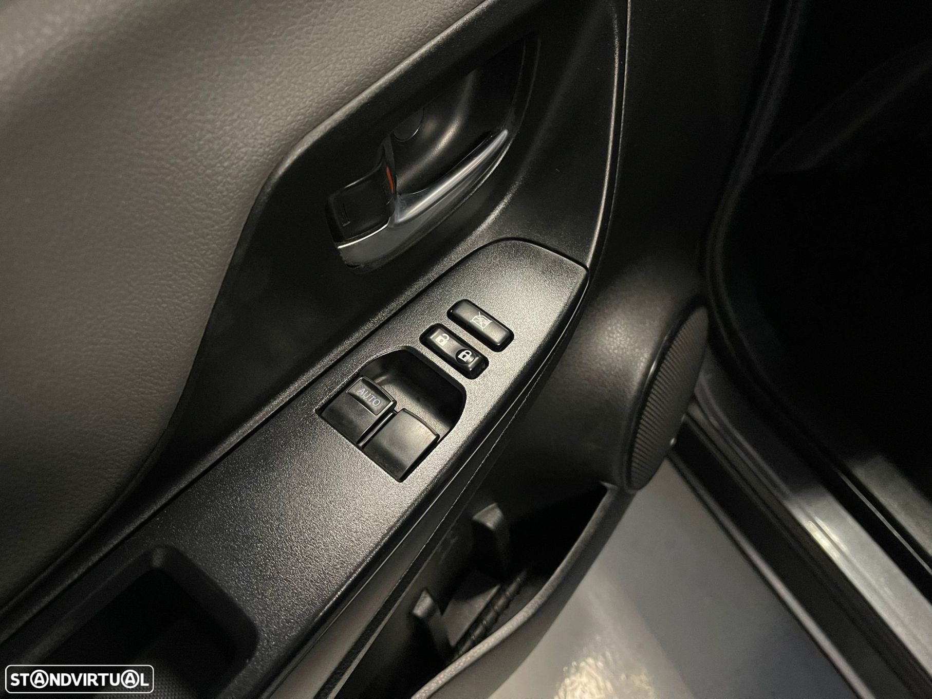 Toyota Yaris 1.0 VVT-i Comfort - 5