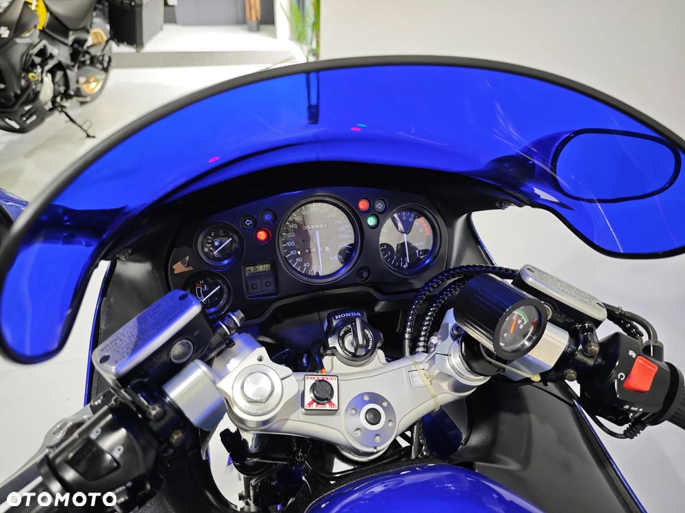 Honda CBR - 12