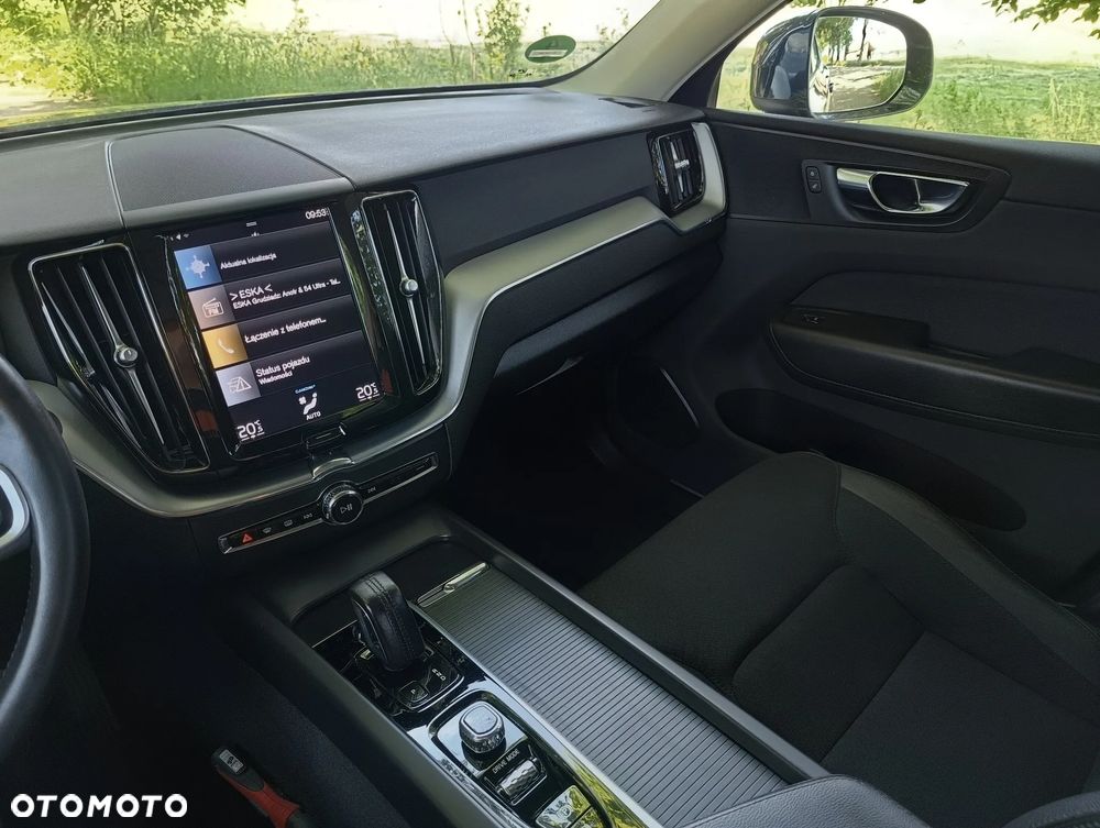 Volvo XC 60 B4 B Geartronic Momentum Pro - 22