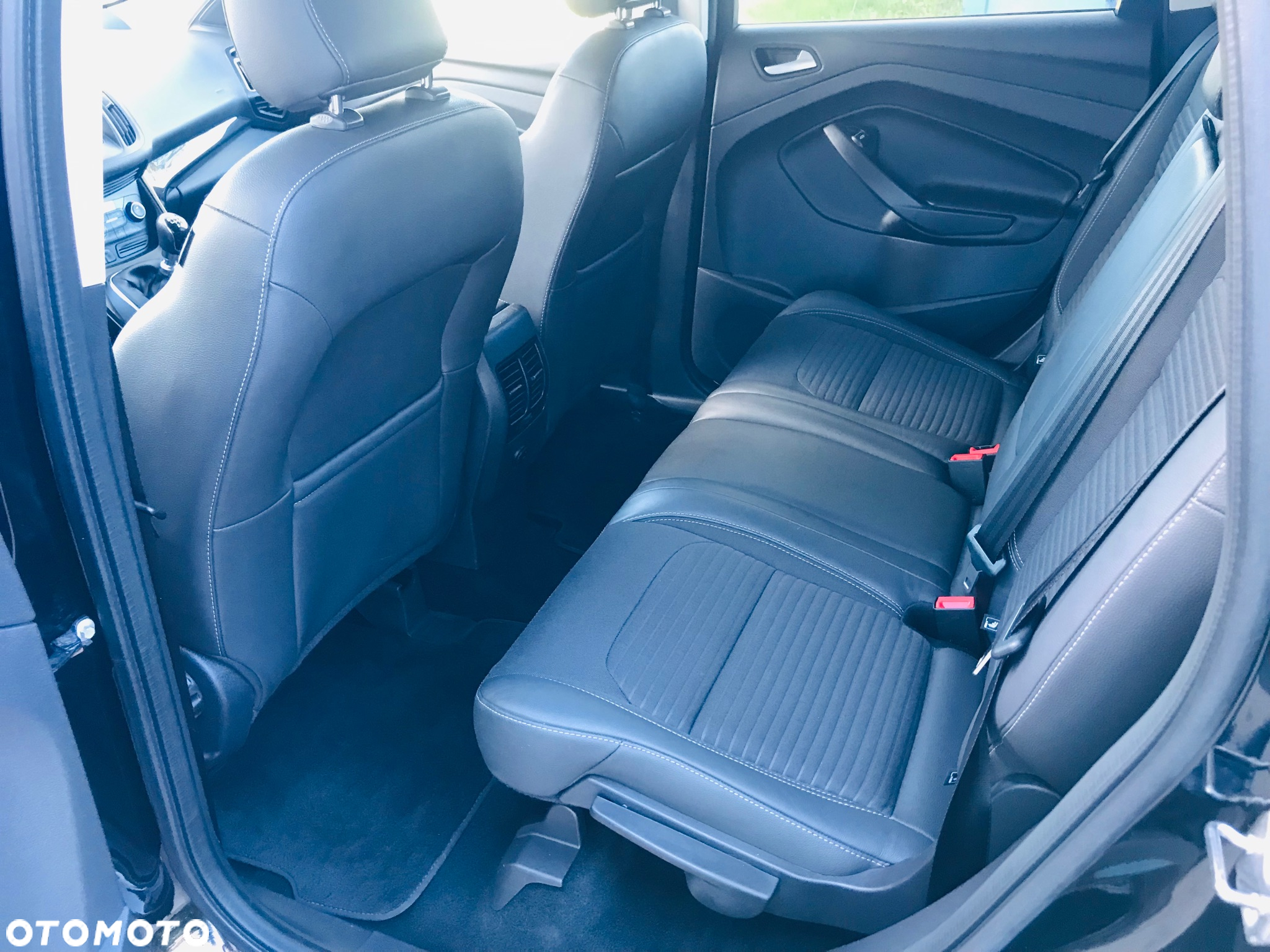 Ford Kuga 1.5 EcoBoost 2x4 Black & Silver - 18