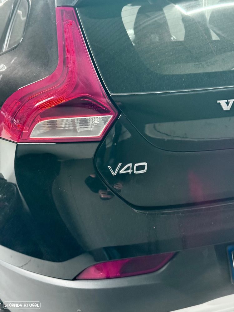 Volvo V40 D3 Geartronic Momentum - 12