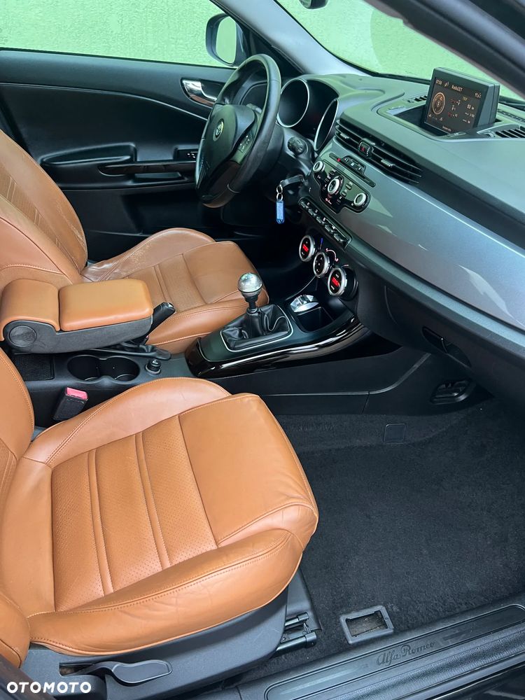 Alfa Romeo Giulietta - 12