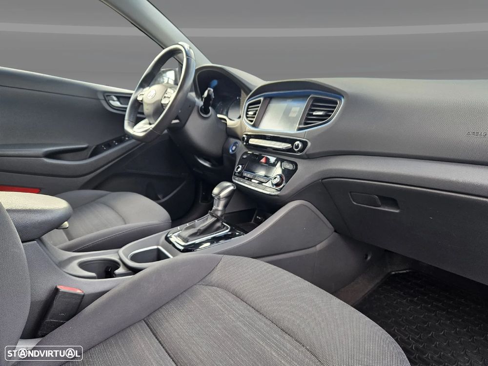 Hyundai Ioniq 1.6 GDI HEV Hybrid Tech - 30