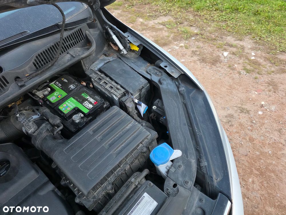 Volkswagen Touran - 10
