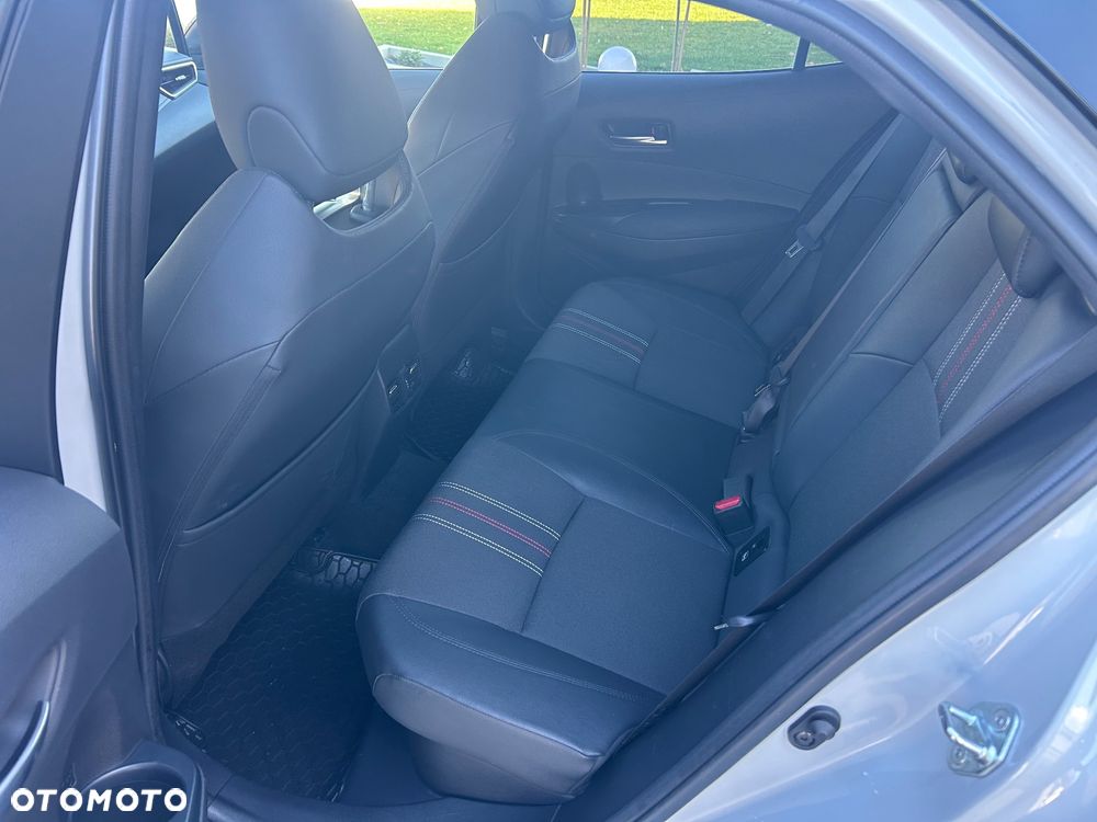 Toyota Corolla 2.0 Hybrid GR Sport - 9