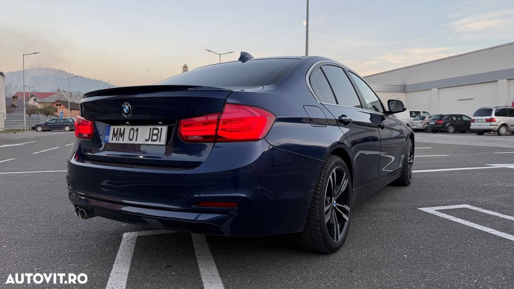 BMW Seria 3 320d Sport Line - 15