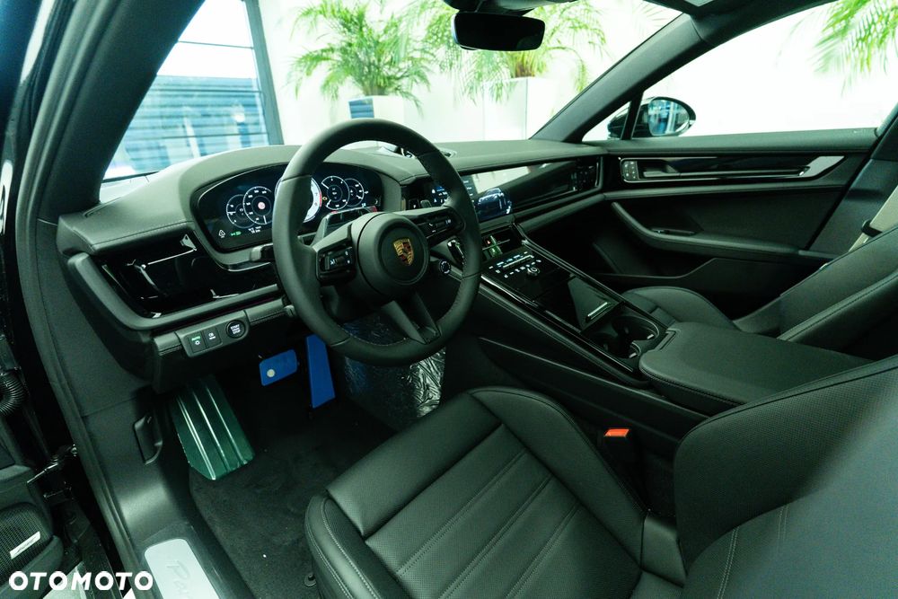 Porsche Panamera 4 E-Hybrid PHEV - 10