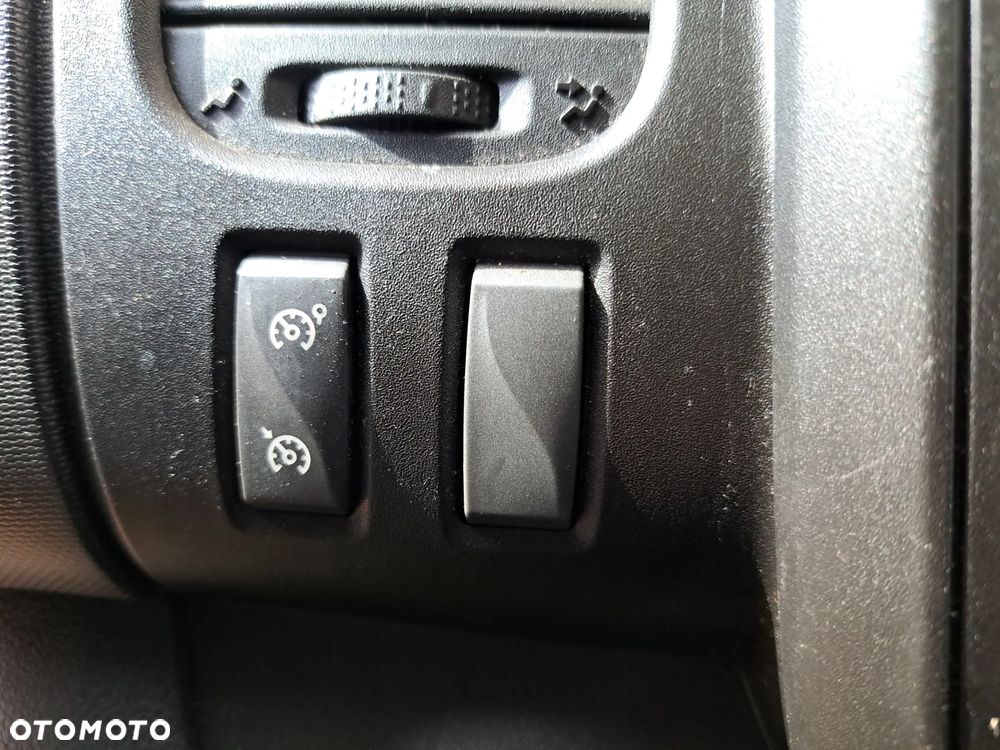 Renault Trafic Brygadowy 6 osób - 17