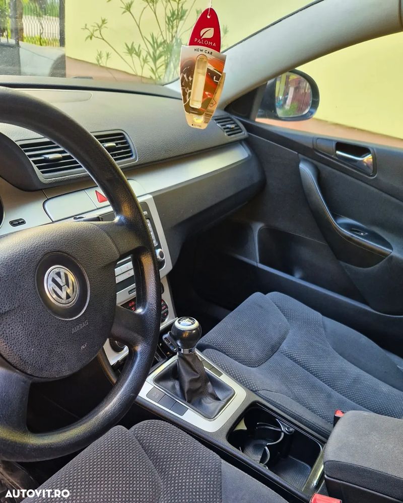 Volkswagen Passat 1.9 TDI Comfortline - 8