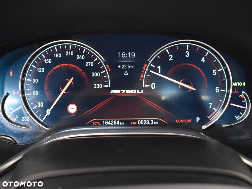 BMW Seria 7 - 28