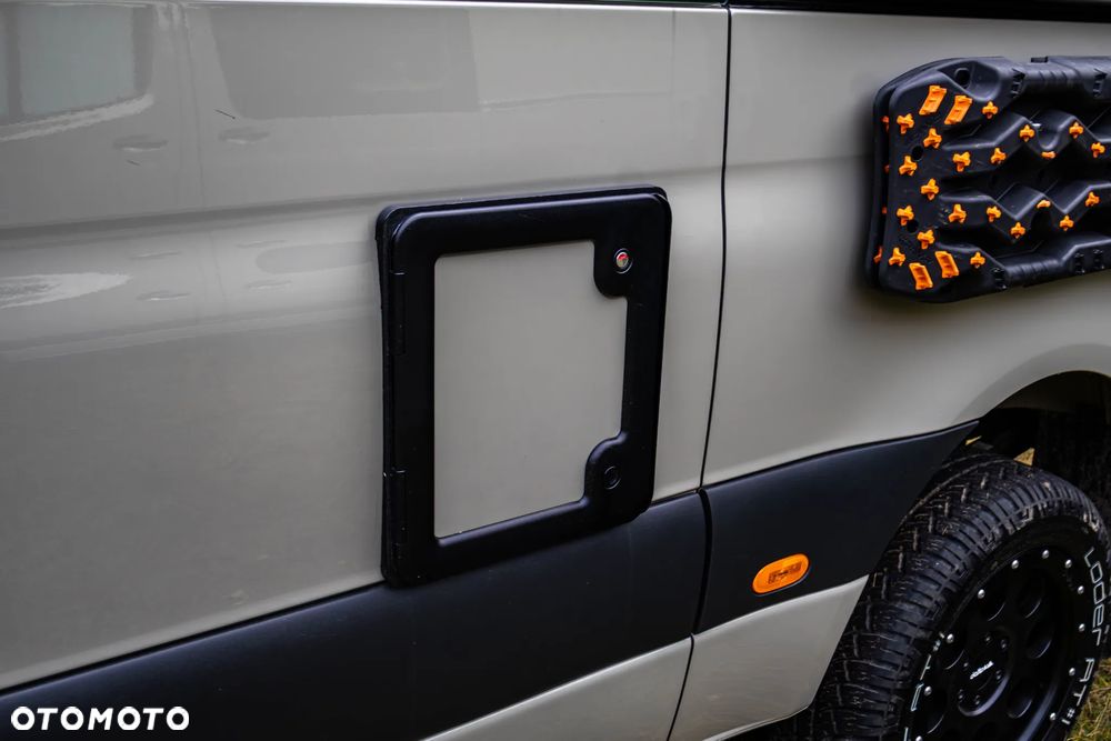 Mercedes-Benz Sprinter - 4