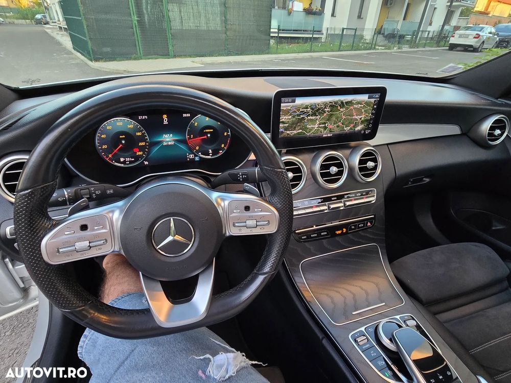 Mercedes-Benz C 220 d 4Matic 9G-TRONIC AMG Line - 9