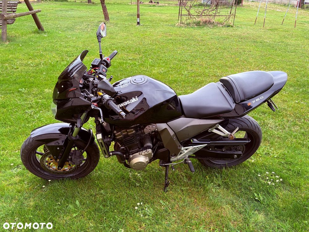 Kawasaki ZR - 4