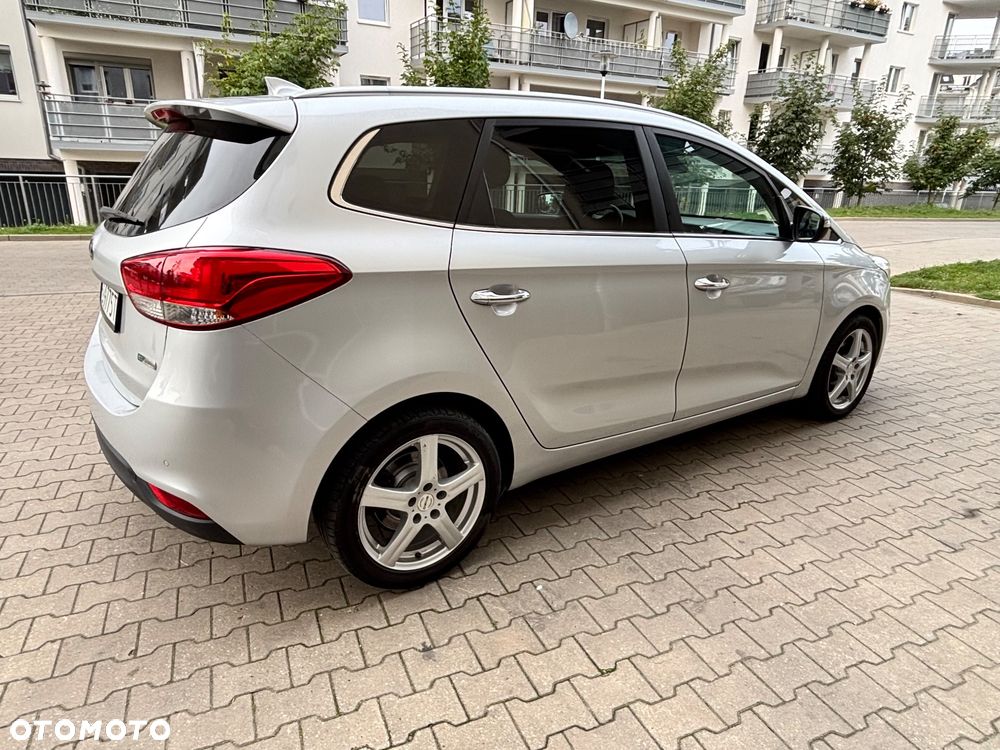 Kia Carens 1.7 CRDi M 7os - 11