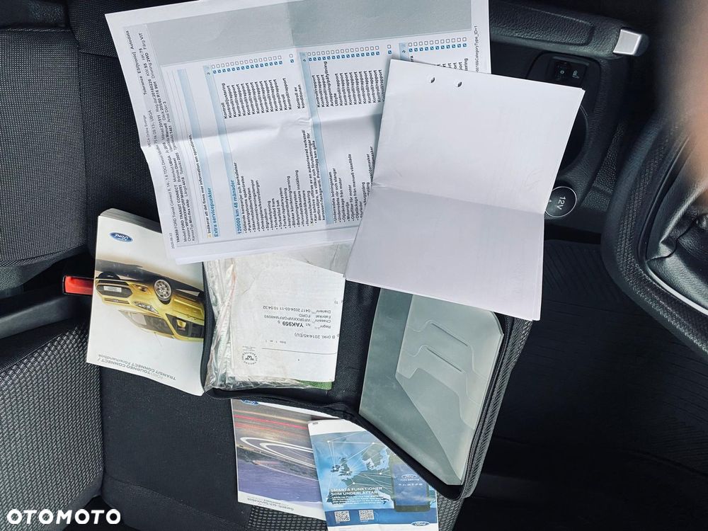 Ford CONNECT - 21