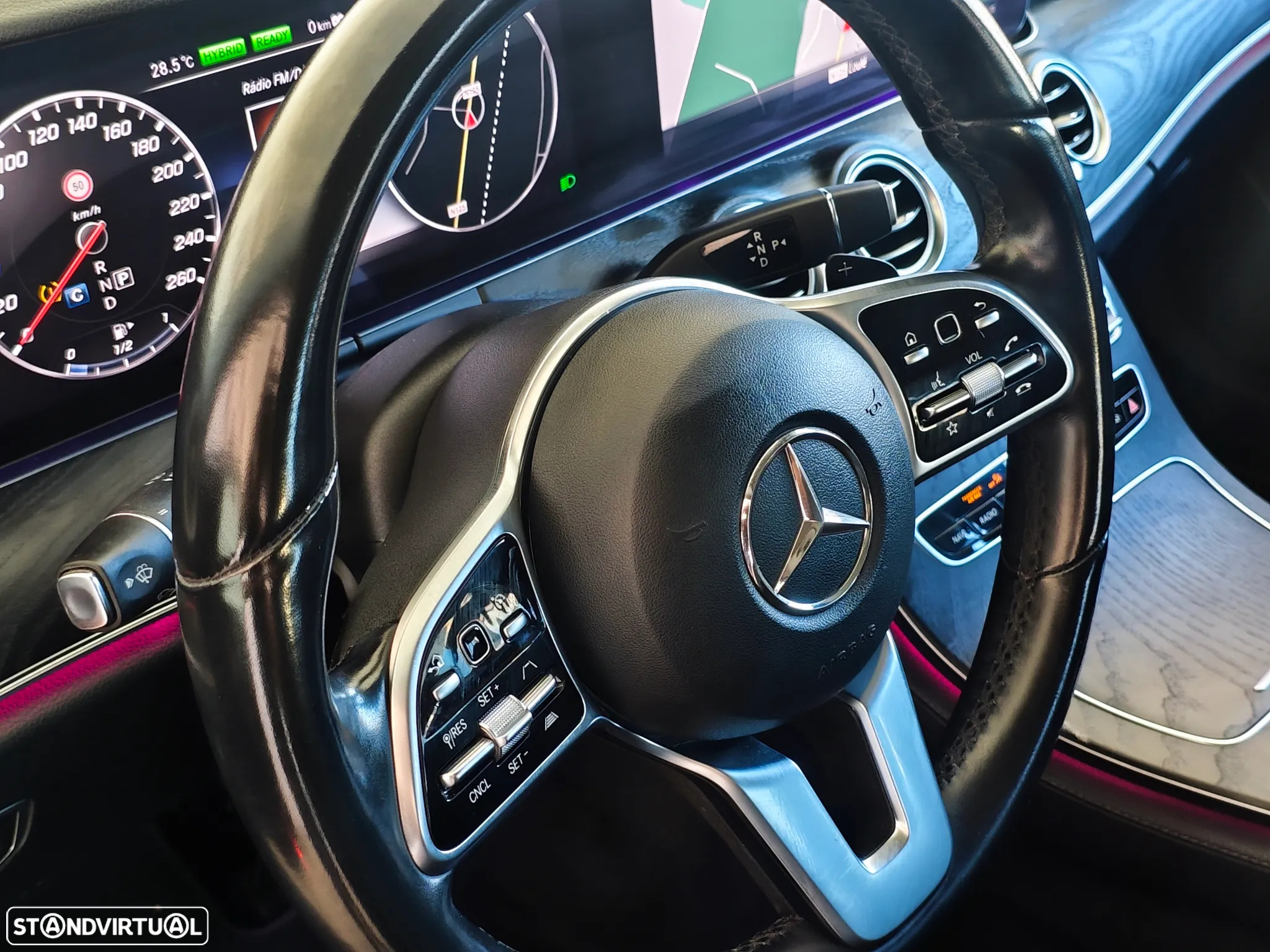 Mercedes-Benz E 300 de AMG Line - 28
